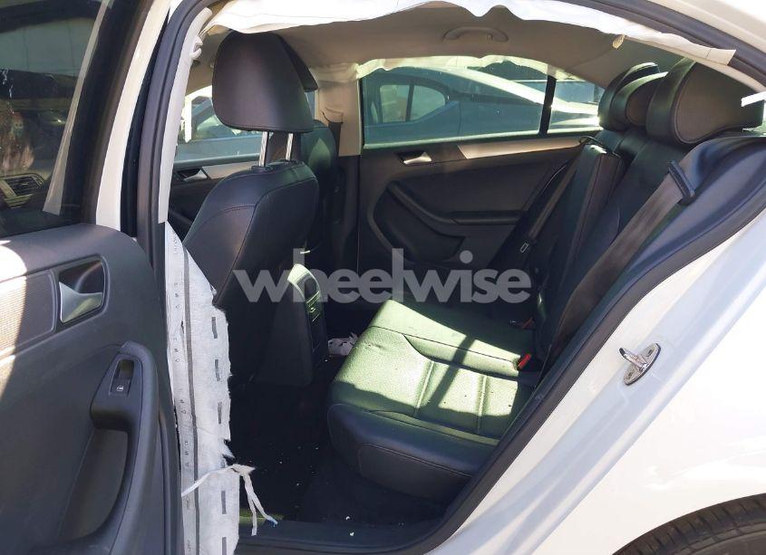 Photo 8 of 2017 Volkswagen Jetta 1.4T SE (VIN 3VWDB7AJ6HM290228)