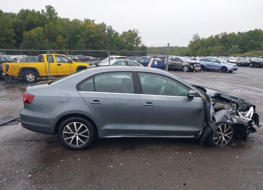 Photo 13 of 2017 Volkswagen Jetta 1.4T SE (VIN 3VWDB7AJ6HM292397)