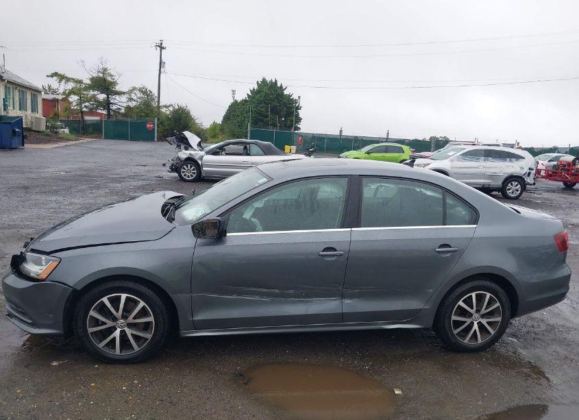 Photo 14 of 2017 Volkswagen Jetta 1.4T SE (VIN 3VWDB7AJ6HM292397)