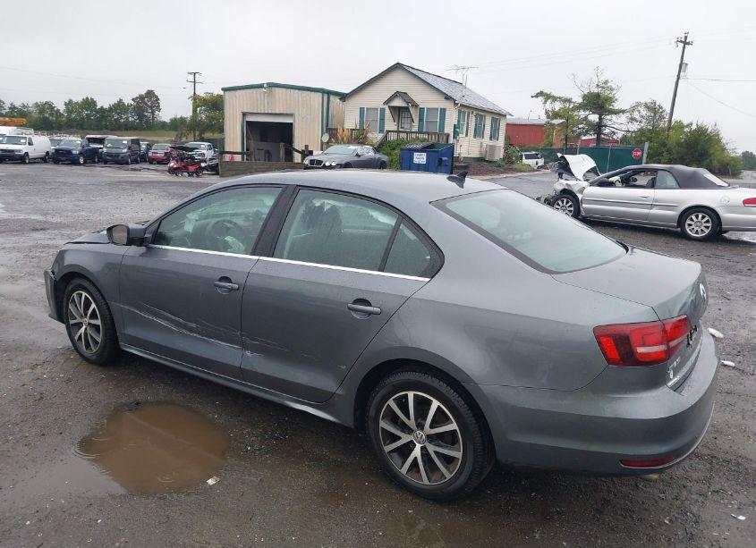 Photo 3 of 2017 Volkswagen Jetta 1.4T SE (VIN 3VWDB7AJ6HM292397)