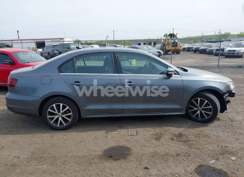 Photo 14 of 2017 Volkswagen Jetta 1.4T SE (VIN 3VWDB7AJ6HM292805)