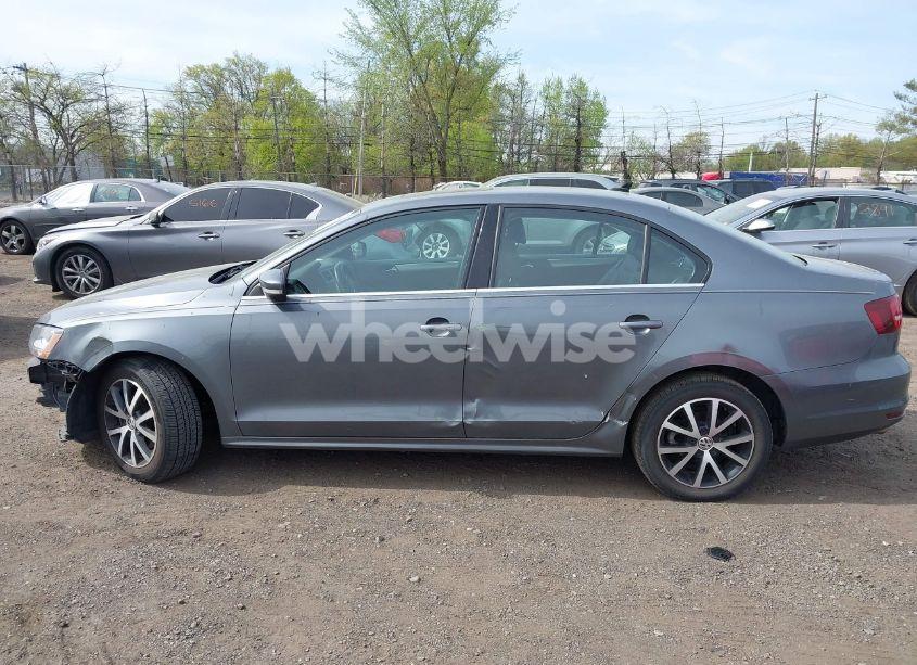 Photo 15 of 2017 Volkswagen Jetta 1.4T SE (VIN 3VWDB7AJ6HM292805)