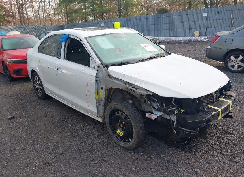 2017 Volkswagen Jetta 1.4T SE (VIN 3VWDB7AJ6HM404017) main photo