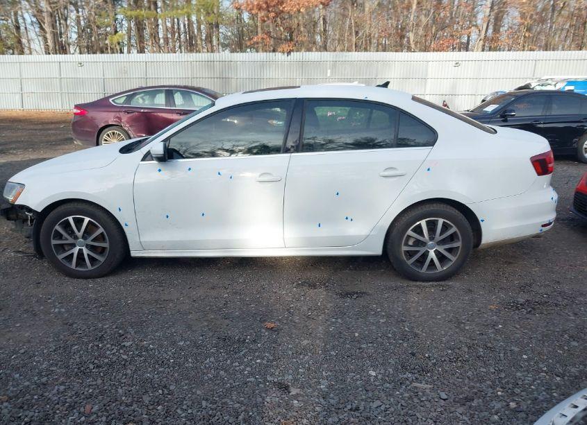 Photo 14 of 2017 Volkswagen Jetta 1.4T SE (VIN 3VWDB7AJ6HM404017)