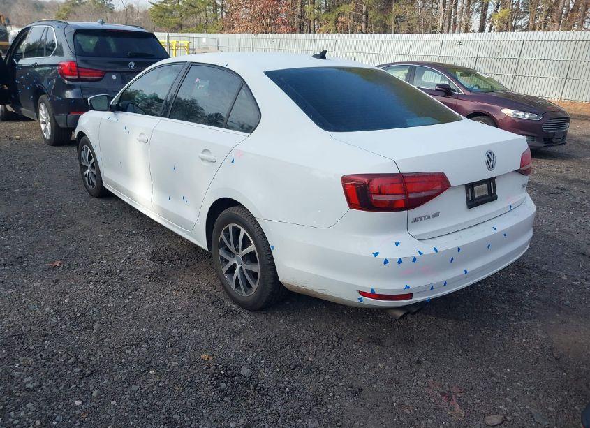 Photo 3 of 2017 Volkswagen Jetta 1.4T SE (VIN 3VWDB7AJ6HM404017)