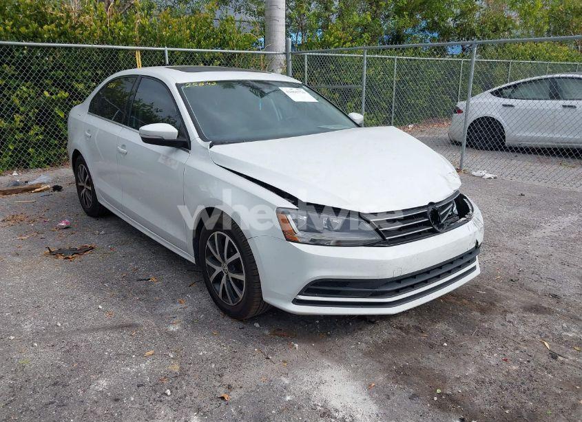 2017 Volkswagen Jetta 1.4T SE (VIN 3VWDB7AJ7HM242057) main photo