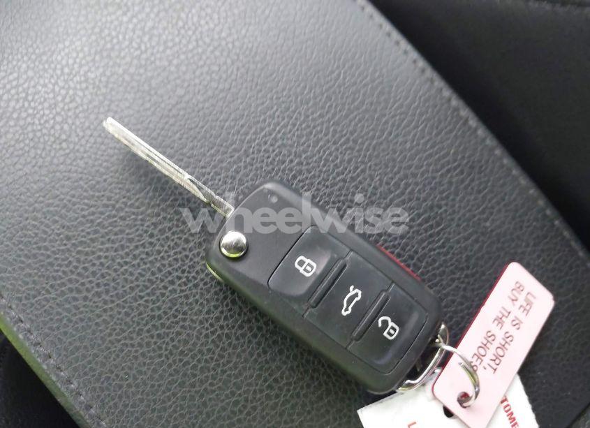 Photo 11 of 2017 Volkswagen Jetta 1.4T SE (VIN 3VWDB7AJ7HM242057)