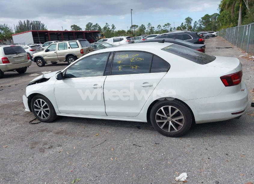 Photo 14 of 2017 Volkswagen Jetta 1.4T SE (VIN 3VWDB7AJ7HM242057)