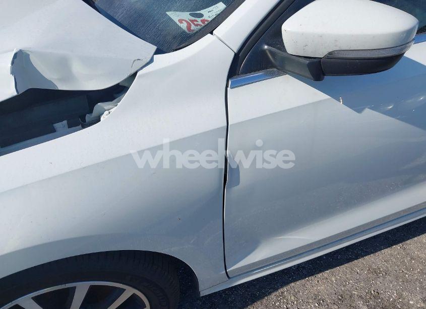 Photo 17 of 2017 Volkswagen Jetta 1.4T SE (VIN 3VWDB7AJ7HM242057)