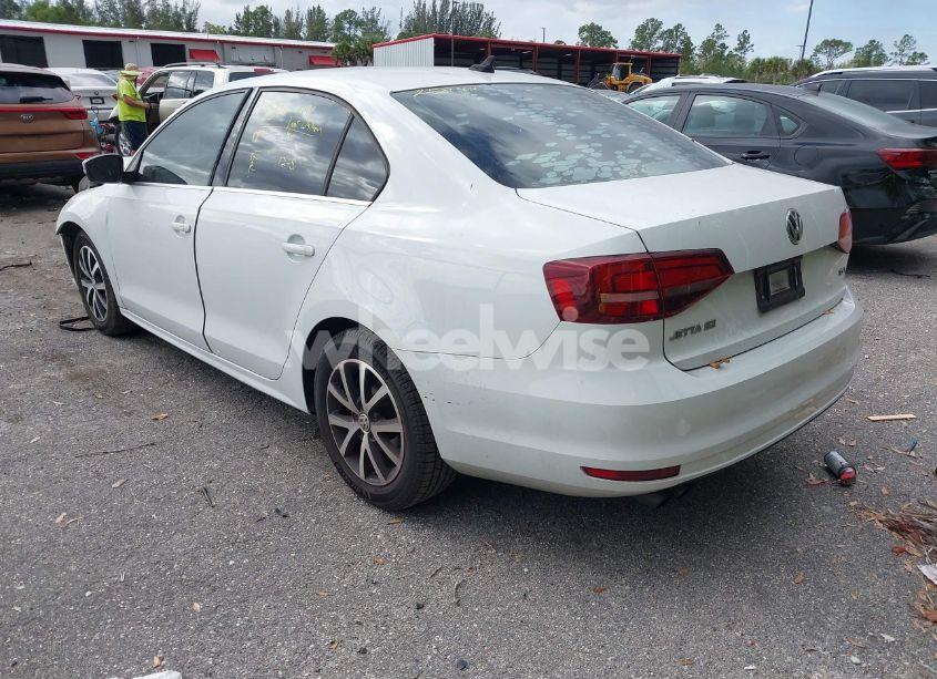 Photo 3 of 2017 Volkswagen Jetta 1.4T SE (VIN 3VWDB7AJ7HM242057)