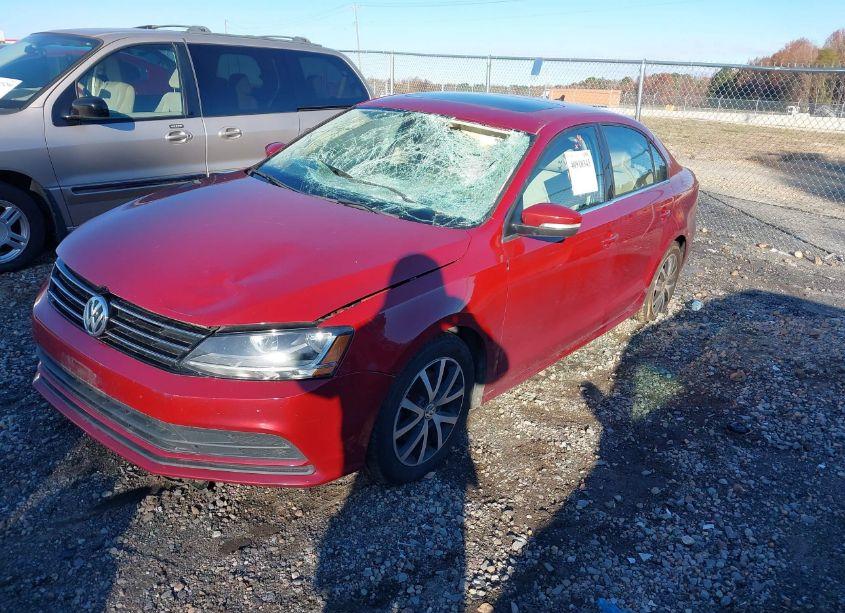 Photo 2 of 2017 Volkswagen Jetta 1.4T SE (VIN 3VWDB7AJ7HM255956)