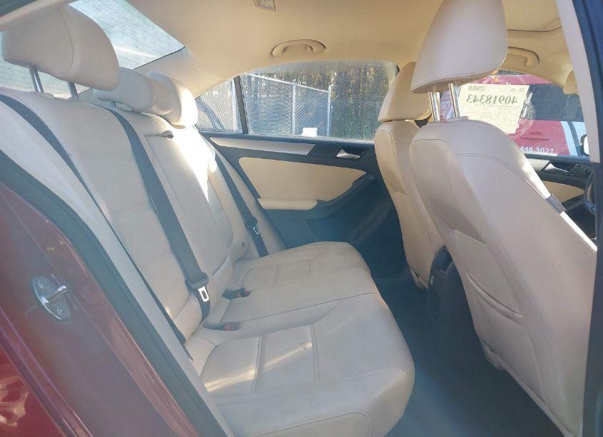 Photo 8 of 2017 Volkswagen Jetta 1.4T SE (VIN 3VWDB7AJ7HM255956)