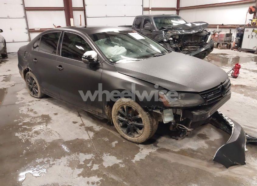 2017 Volkswagen Jetta 1.4T SE (VIN 3VWDB7AJ7HM295308) main photo