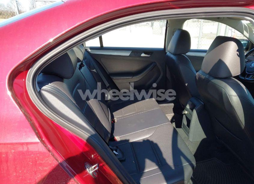 Photo 8 of 2017 Volkswagen Jetta 1.4T SE (VIN 3VWDB7AJ7HM385283)