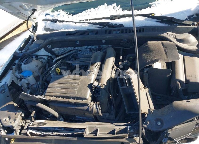 Photo 10 of 2017 Volkswagen Jetta 1.4T SE (VIN 3VWDB7AJ7HM386398)