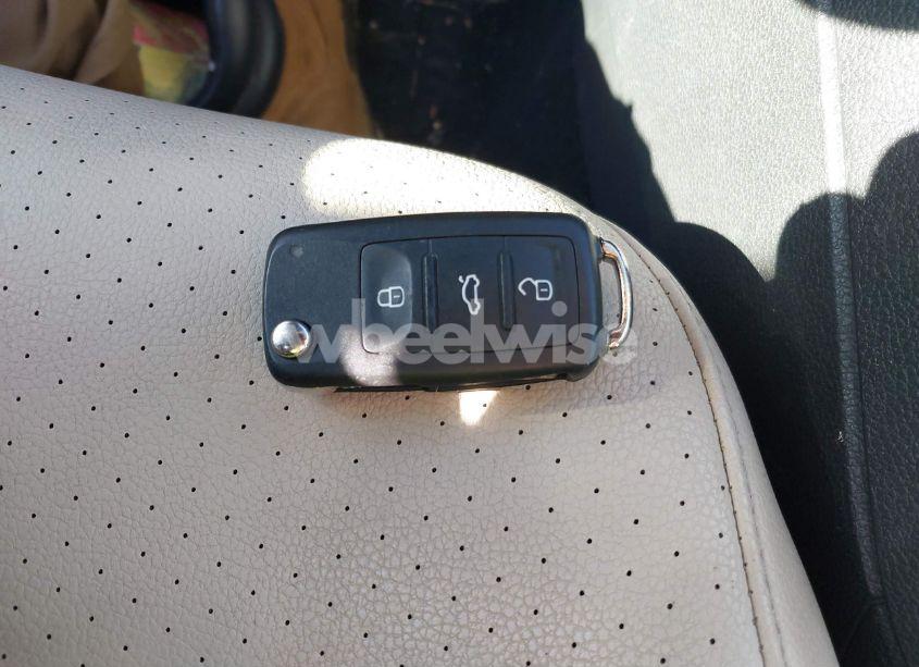 Photo 11 of 2017 Volkswagen Jetta 1.4T SE (VIN 3VWDB7AJ7HM386398)