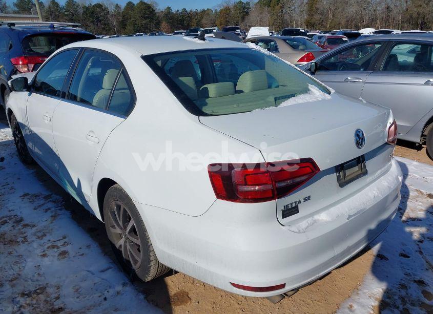 Photo 3 of 2017 Volkswagen Jetta 1.4T SE (VIN 3VWDB7AJ7HM386398)