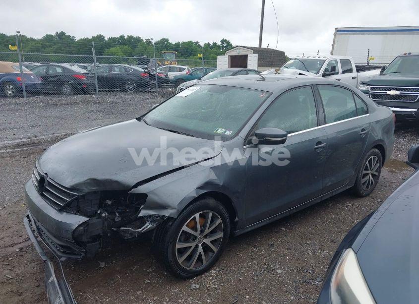 Photo 14 of 2017 Volkswagen Jetta 1.4T SE (VIN 3VWDB7AJ7HM388832)