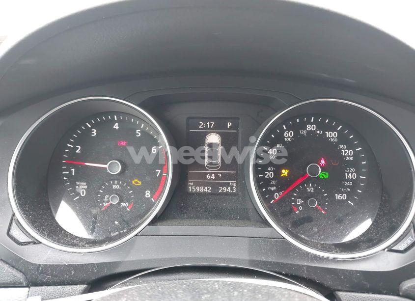 Photo 7 of 2017 Volkswagen Jetta 1.4T SE (VIN 3VWDB7AJ7HM388832)