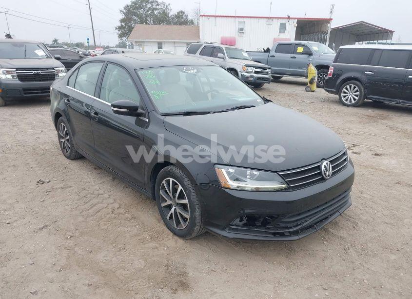 2017 Volkswagen Jetta 1.4T SE (VIN 3VWDB7AJ7HM408528) main photo