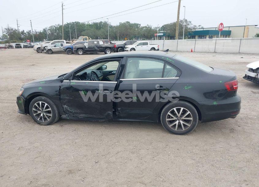 Photo 14 of 2017 Volkswagen Jetta 1.4T SE (VIN 3VWDB7AJ7HM408528)