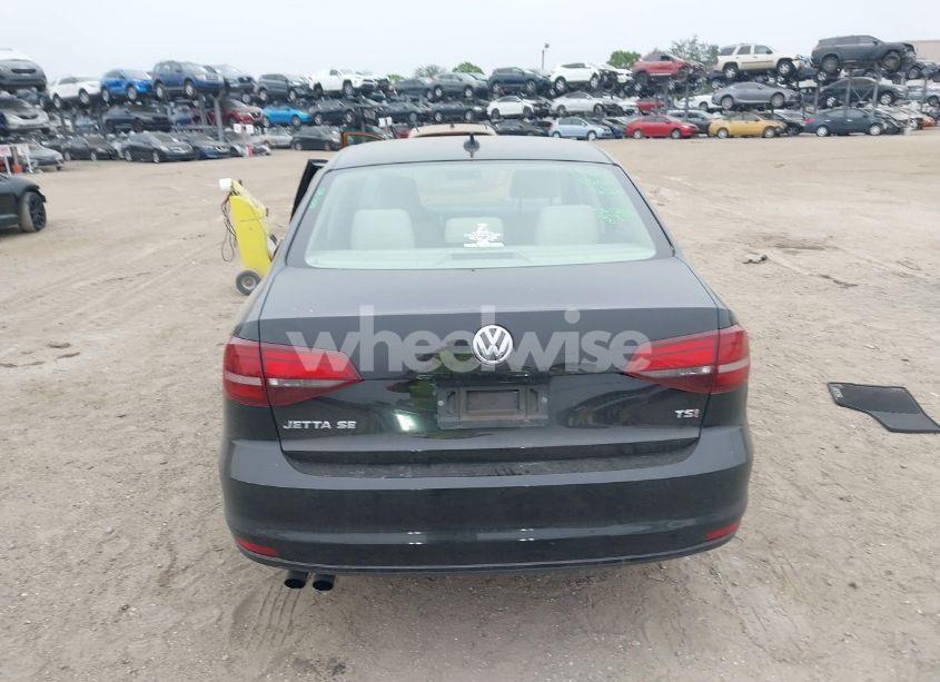 Photo 16 of 2017 Volkswagen Jetta 1.4T SE (VIN 3VWDB7AJ7HM408528)