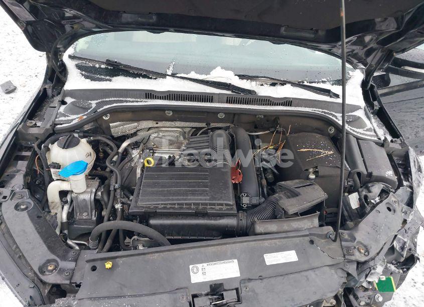 Photo 10 of 2017 Volkswagen Jetta 1.4T SE (VIN 3VWDB7AJ8HM237451)