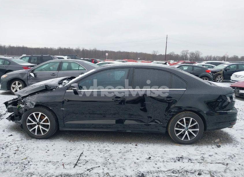 Photo 14 of 2017 Volkswagen Jetta 1.4T SE (VIN 3VWDB7AJ8HM237451)
