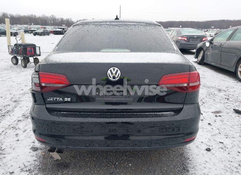Photo 16 of 2017 Volkswagen Jetta 1.4T SE (VIN 3VWDB7AJ8HM237451)
