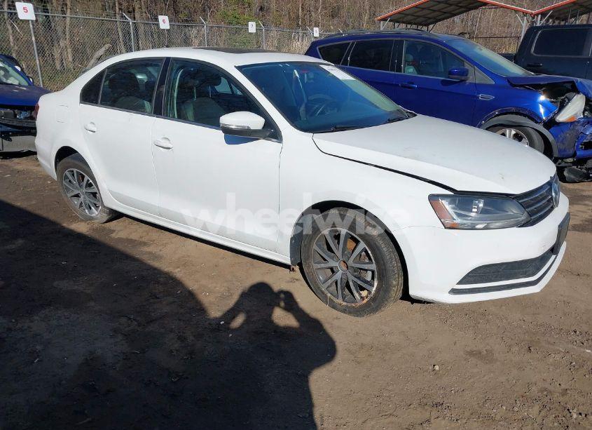 2017 Volkswagen Jetta 1.4T SE (VIN 3VWDB7AJ8HM251897) main photo