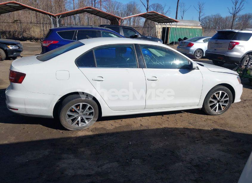 Photo 12 of 2017 Volkswagen Jetta 1.4T SE (VIN 3VWDB7AJ8HM251897)