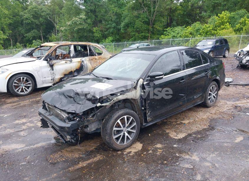 Photo 2 of 2017 Volkswagen Jetta 1.4T SE (VIN 3VWDB7AJ8HM252919)