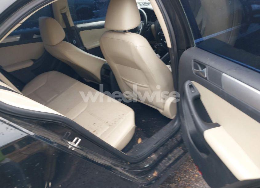 Photo 8 of 2017 Volkswagen Jetta 1.4T SE (VIN 3VWDB7AJ8HM252919)