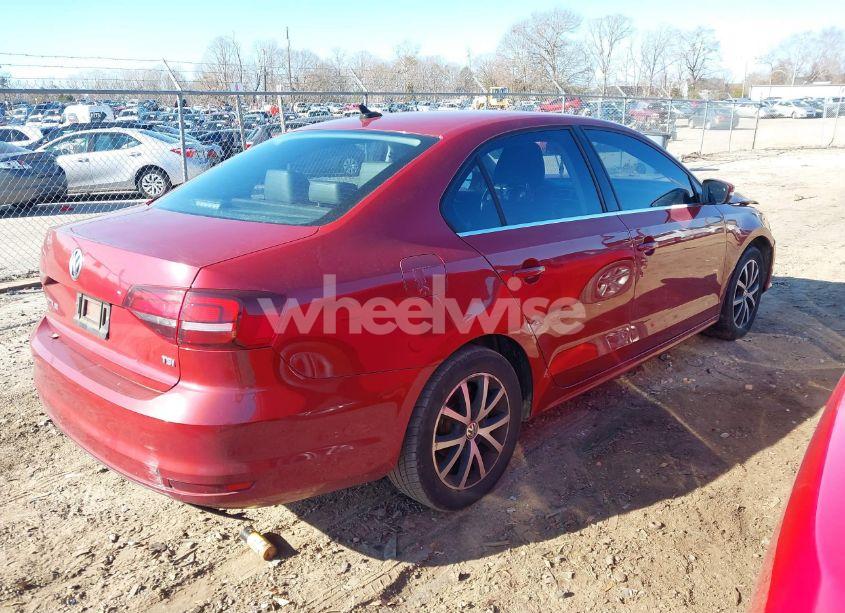 Photo 4 of 2017 Volkswagen Jetta 1.4T SE (VIN 3VWDB7AJ8HM271082)