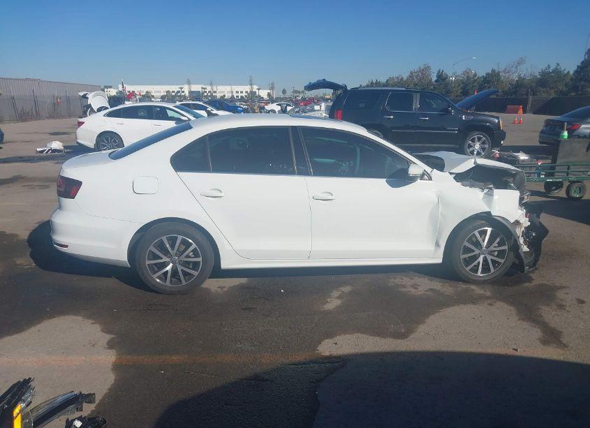 Photo 14 of 2017 Volkswagen Jetta 1.4T SE (VIN 3VWDB7AJ8HM277948)