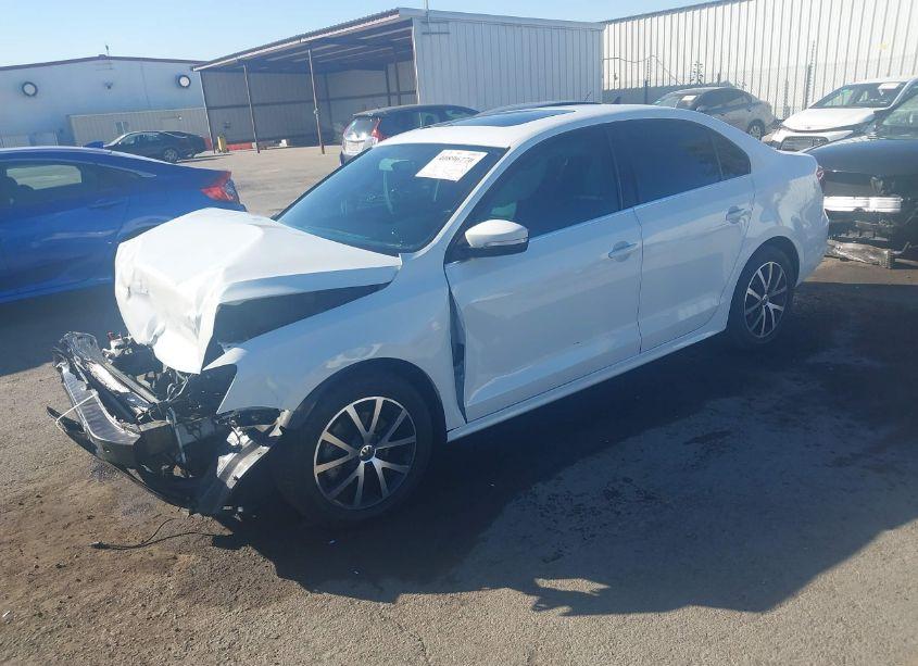 Photo 2 of 2017 Volkswagen Jetta 1.4T SE (VIN 3VWDB7AJ8HM277948)