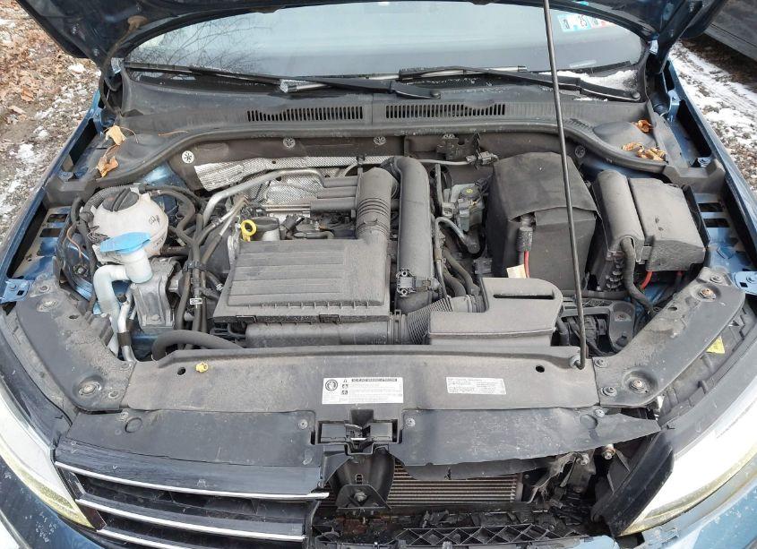 Photo 10 of 2017 Volkswagen Jetta 1.4T SE (VIN 3VWDB7AJ8HM282115)