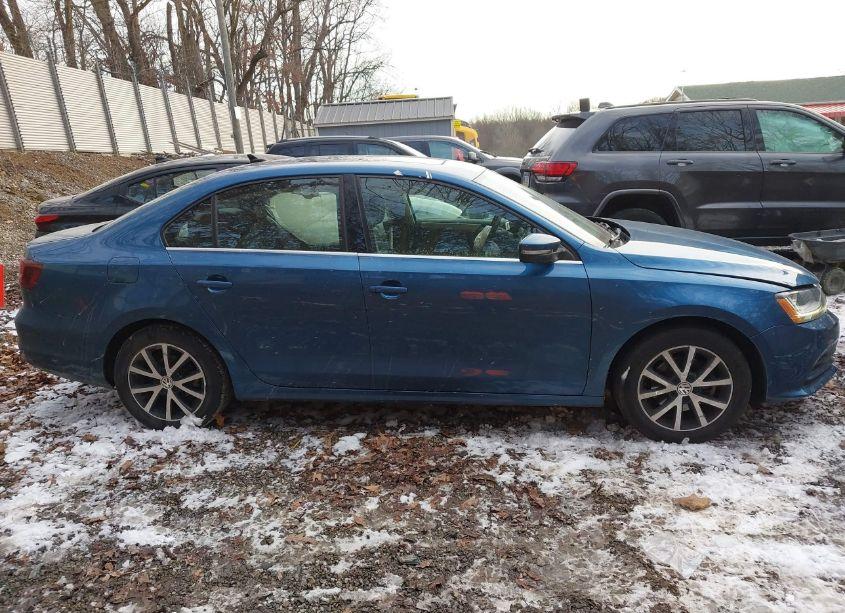 Photo 13 of 2017 Volkswagen Jetta 1.4T SE (VIN 3VWDB7AJ8HM282115)