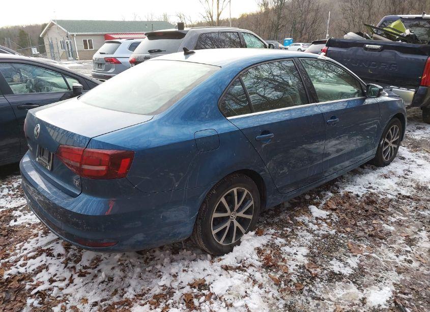 Photo 4 of 2017 Volkswagen Jetta 1.4T SE (VIN 3VWDB7AJ8HM282115)