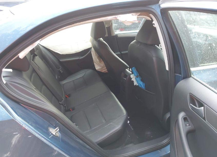 Photo 8 of 2017 Volkswagen Jetta 1.4T SE (VIN 3VWDB7AJ8HM282115)