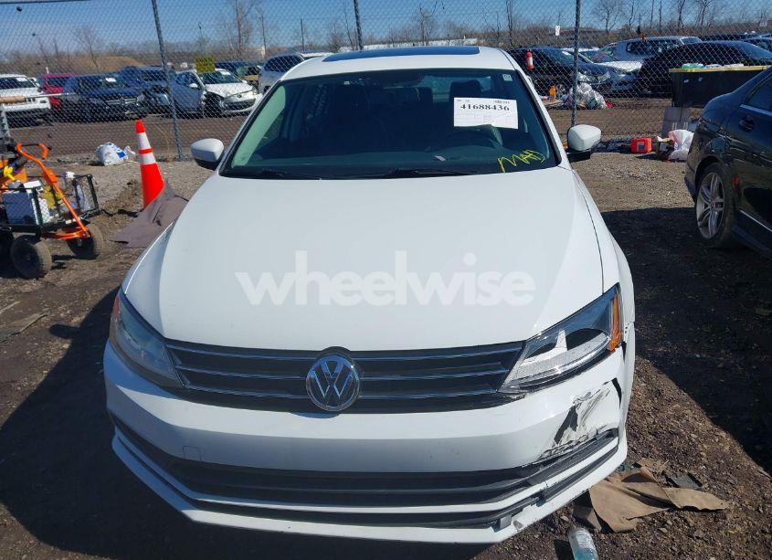 Photo 12 of 2017 Volkswagen Jetta 1.4T SE (VIN 3VWDB7AJ8HM392937)