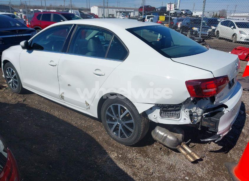 Photo 3 of 2017 Volkswagen Jetta 1.4T SE (VIN 3VWDB7AJ8HM392937)