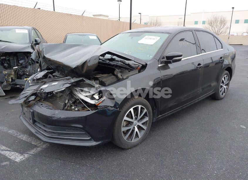 Photo 2 of 2018 Volkswagen Jetta SE/WOLFSBURG (VIN 3VWDB7AJ8JM211535)