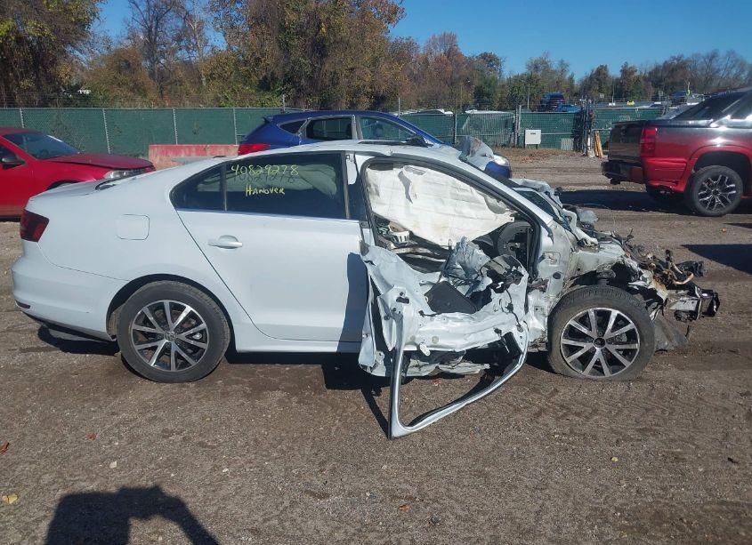 Photo 12 of 2017 Volkswagen Jetta 1.4T SE (VIN 3VWDB7AJ9HM295018)