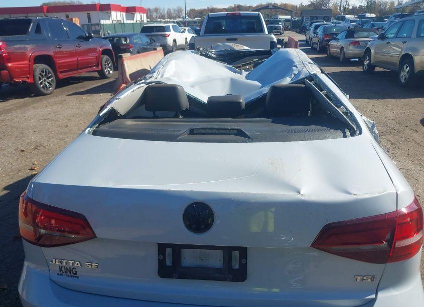 Photo 18 of 2017 Volkswagen Jetta 1.4T SE (VIN 3VWDB7AJ9HM295018)