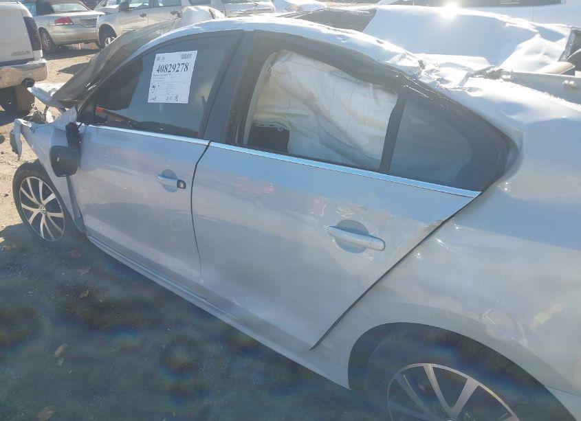 Photo 19 of 2017 Volkswagen Jetta 1.4T SE (VIN 3VWDB7AJ9HM295018)