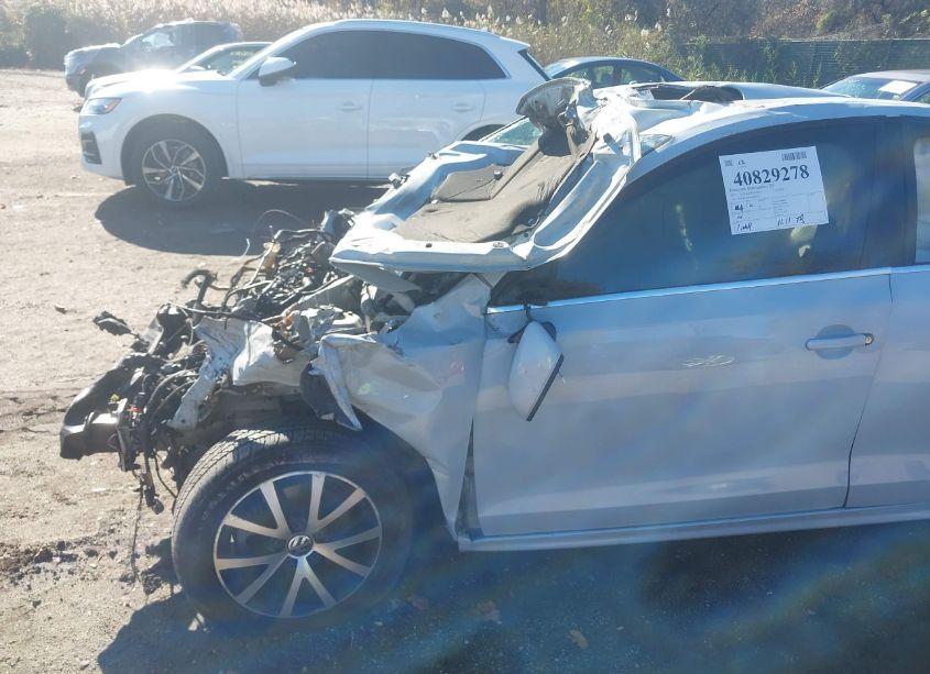 Photo 20 of 2017 Volkswagen Jetta 1.4T SE (VIN 3VWDB7AJ9HM295018)