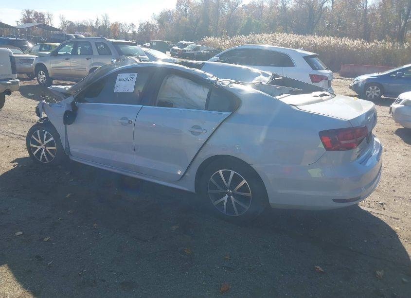 Photo 3 of 2017 Volkswagen Jetta 1.4T SE (VIN 3VWDB7AJ9HM295018)