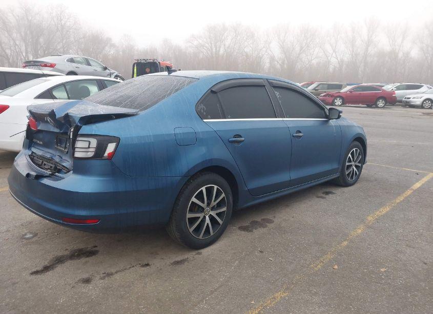 Photo 4 of 2017 Volkswagen Jetta 1.4T SE (VIN 3VWDB7AJ9HM316028)