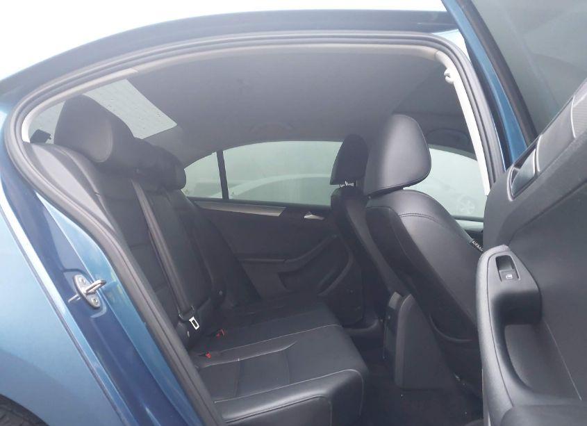 Photo 8 of 2017 Volkswagen Jetta 1.4T SE (VIN 3VWDB7AJ9HM316028)